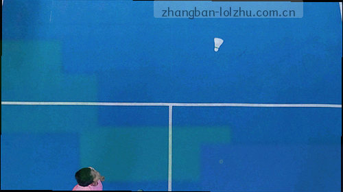 笔记本屏幕上的帮助文档界面，旁边有沙漠金波浪装饰